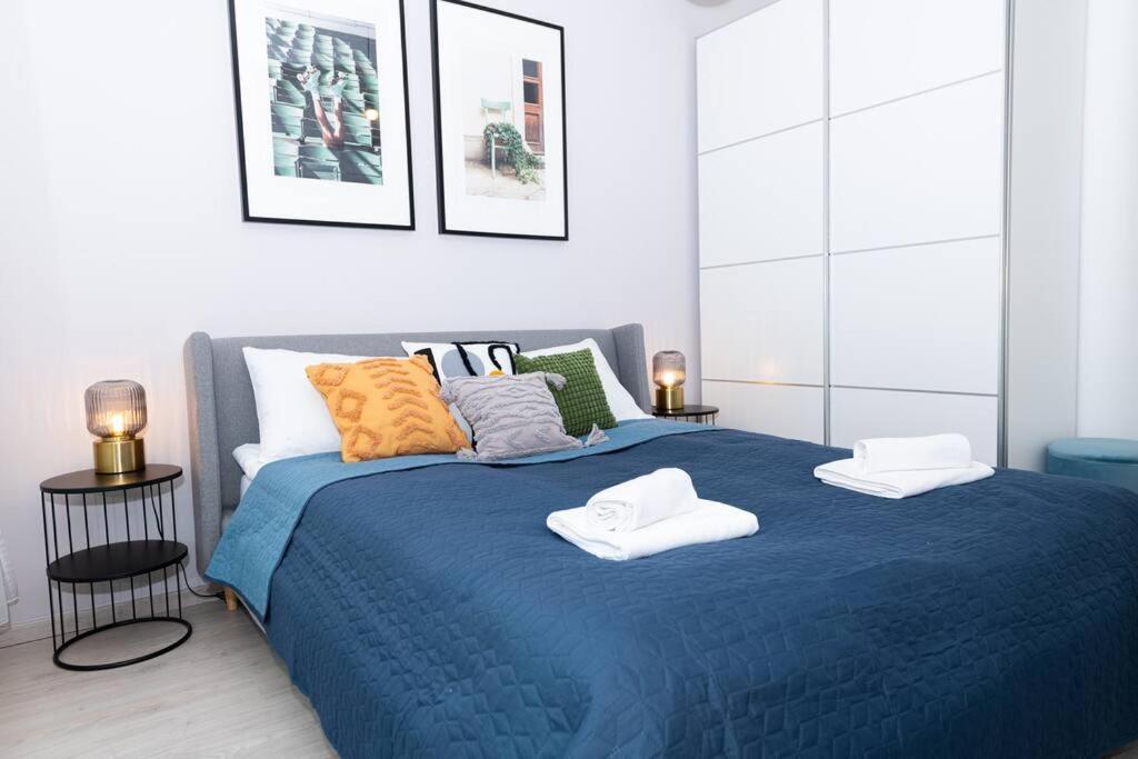 Chic206 Retreat: Modern 1br Gem With Balcony By Nw Apartment Budapest